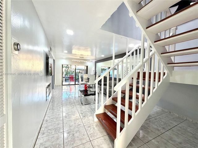 8155 W 9th Ct, Hialeah, FL 33014