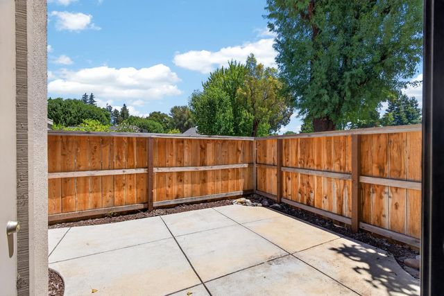 6732 Cumberland Pl, Stockton, CA 95219