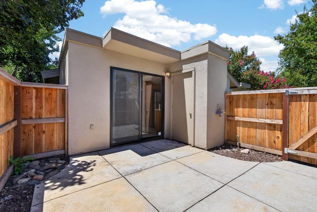 6732 Cumberland Pl, Stockton, CA 95219