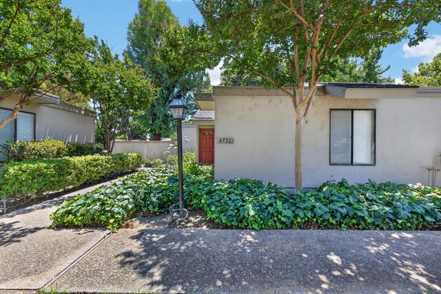 6732 Cumberland Pl, Stockton, CA 95219