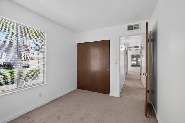 6732 Cumberland Pl, Stockton, CA 95219