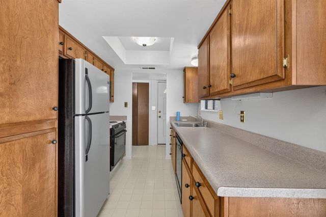 6732 Cumberland Pl, Stockton, CA 95219