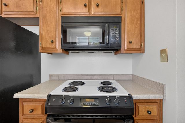 6732 Cumberland Pl, Stockton, CA 95219