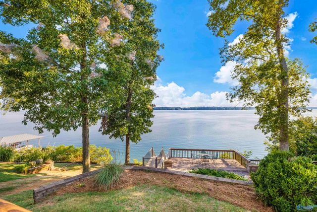 5892 Bay Hill Drive, Athens, AL 35611