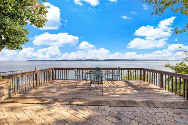 5892 Bay Hill Drive, Athens, AL 35611