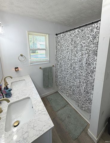 528 J Street, Bedford, IN 47421
