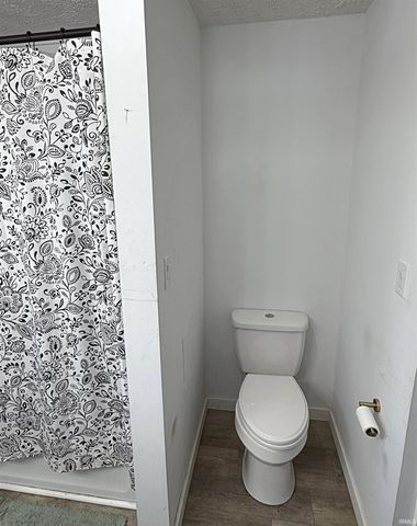 528 J Street, Bedford, IN 47421