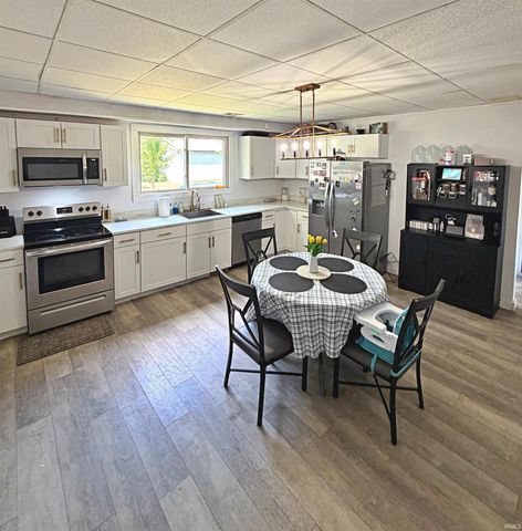 528 J Street, Bedford, IN 47421