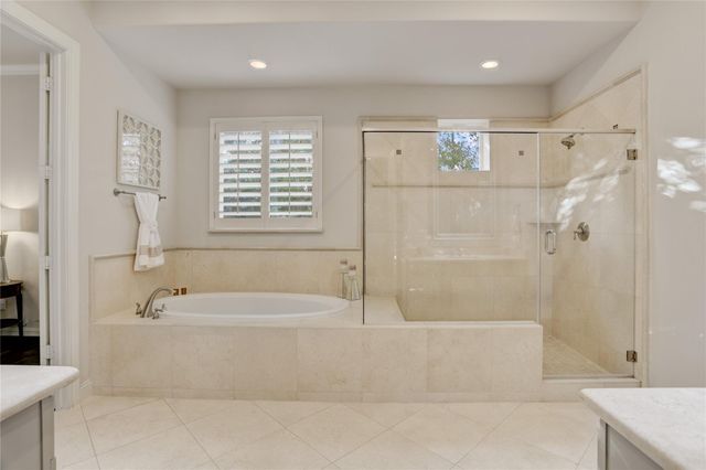 1701 Wrenwood Lakes, Houston, TX 77043