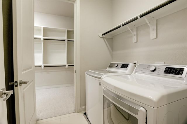 1701 Wrenwood Lakes, Houston, TX 77043