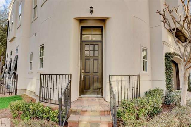 1701 Wrenwood Lakes, Houston, TX 77043