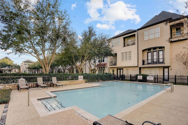 1701 Wrenwood Lakes, Houston, TX 77043