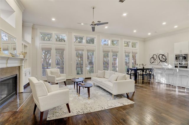 1701 Wrenwood Lakes, Houston, TX 77043