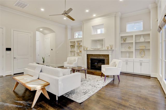 1701 Wrenwood Lakes, Houston, TX 77043