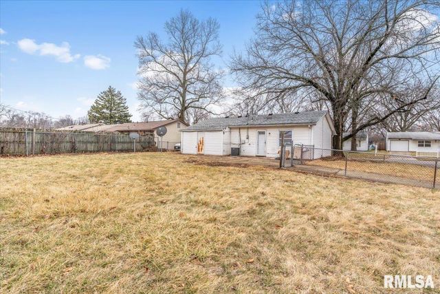 1848 HONEYSUCKLE Court, Springfield, IL 62703