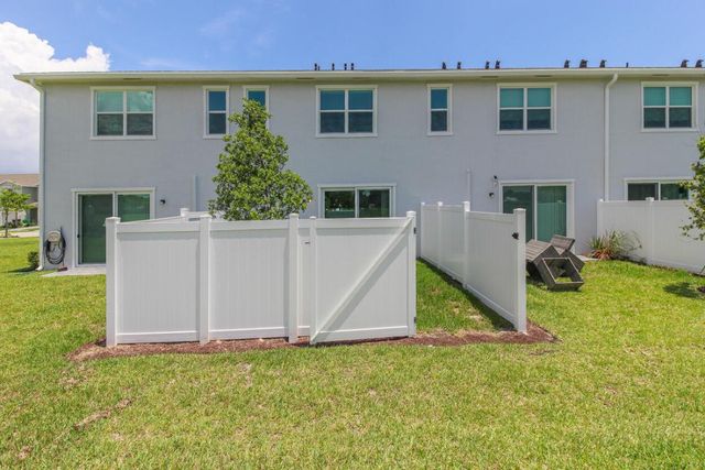 640 SE Lake Falls Street, Port St. Lucie, Port St Lucie, FL 34984