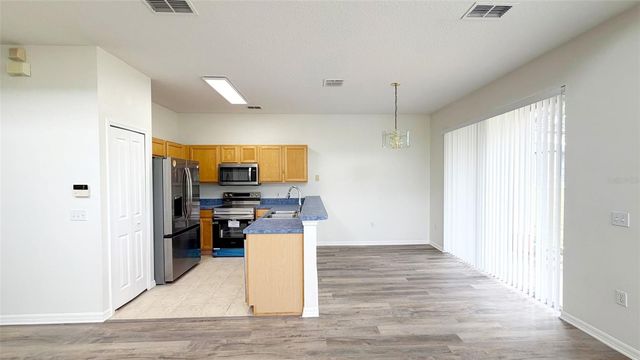 203 MADISON CIRCLE, Davenport, FL 33896