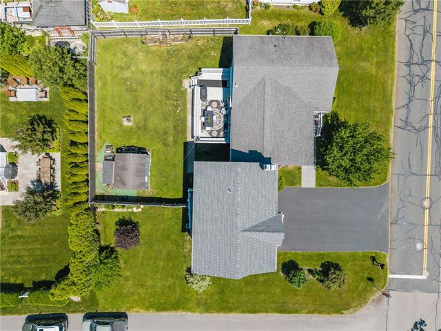 97 Eustis Avenue 2, Newport, RI 02840