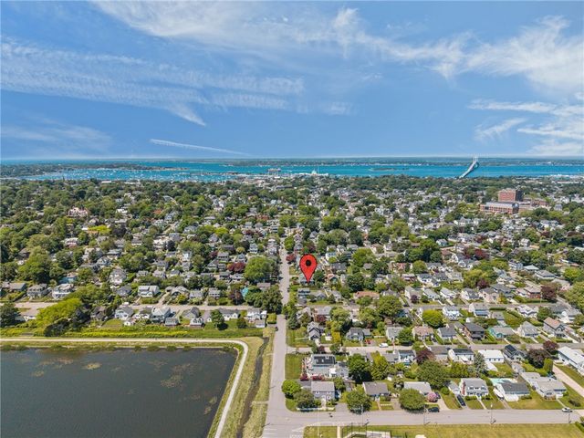 97 Eustis Avenue 2, Newport, RI 02840