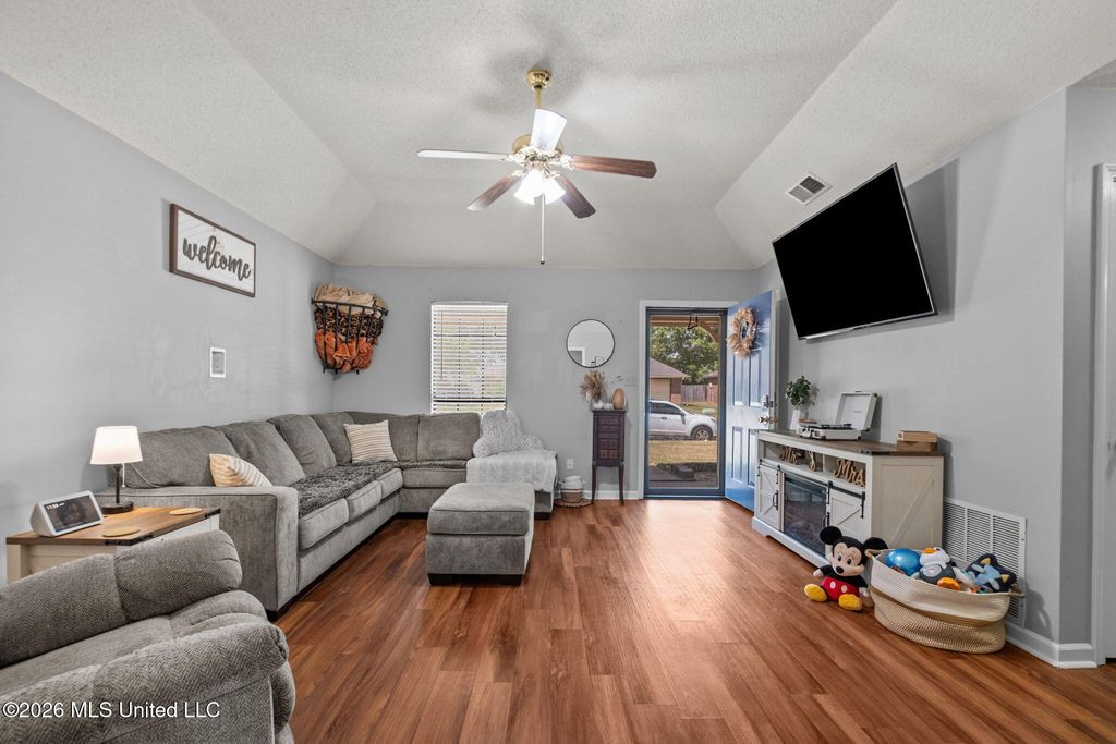 6616 Valerie Drive, Olive Branch, MS 38654 — photo 5