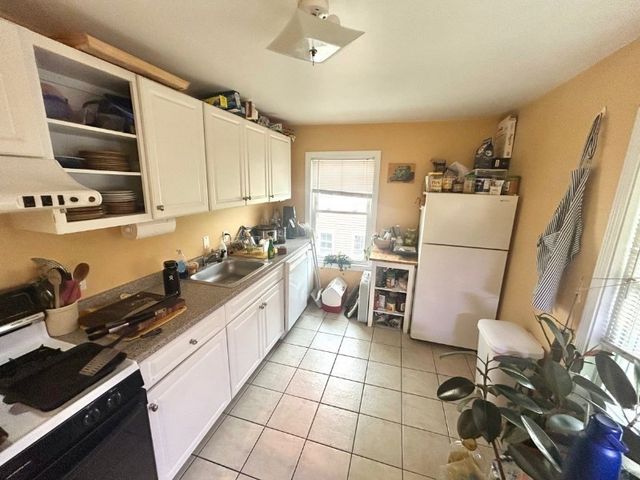 6 Pearl St. 2, Medford, MA 02155