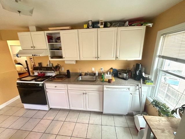 6 Pearl St. 2, Medford, MA 02155