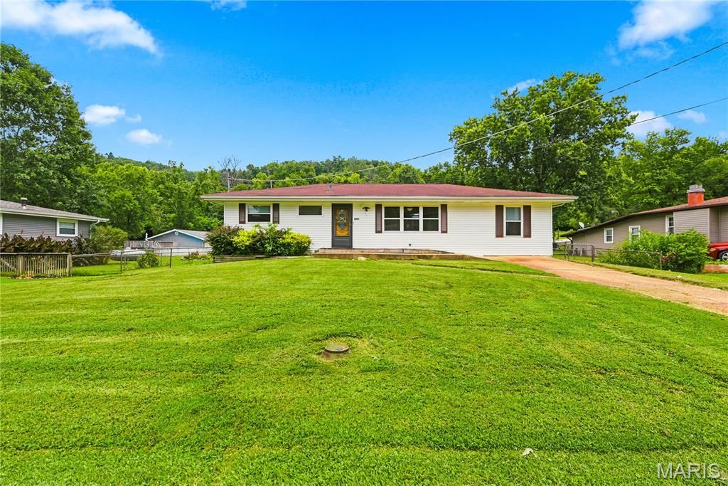 5971 Parkedge Drive, House Springs, MO 63051
