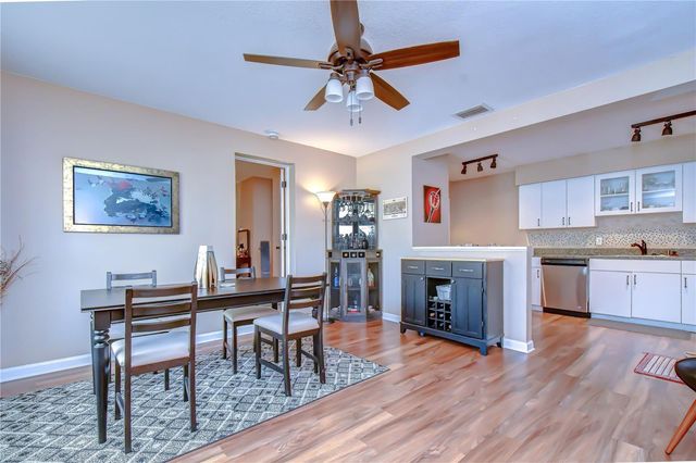 7905 N FREMONT AVENUE, Tampa, FL 33604
