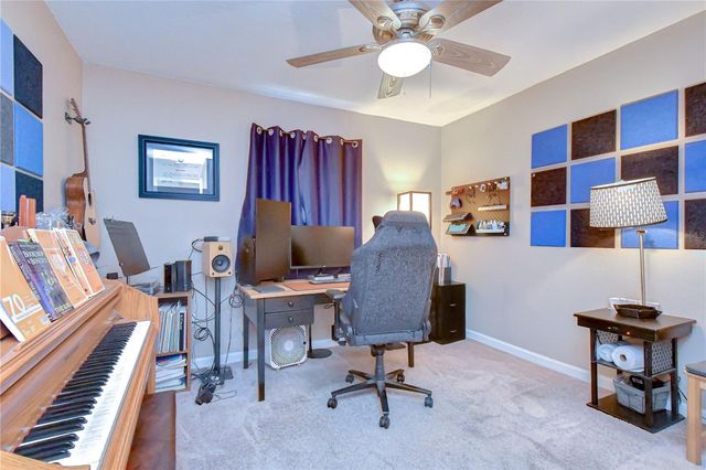 7905 N FREMONT AVENUE, Tampa, FL 33604