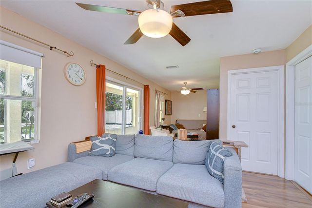 7905 N FREMONT AVENUE, Tampa, FL 33604