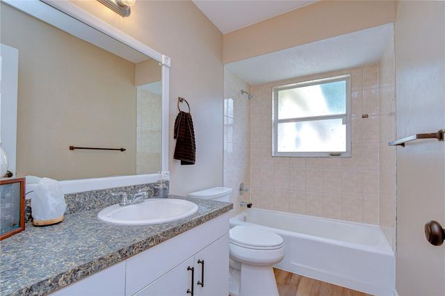 7905 N FREMONT AVENUE, Tampa, FL 33604