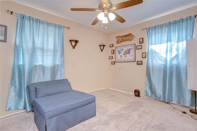 7905 N FREMONT AVENUE, Tampa, FL 33604
