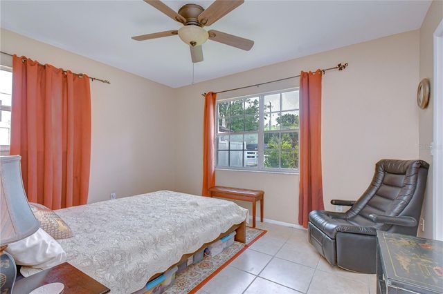 7905 N FREMONT AVENUE, Tampa, FL 33604