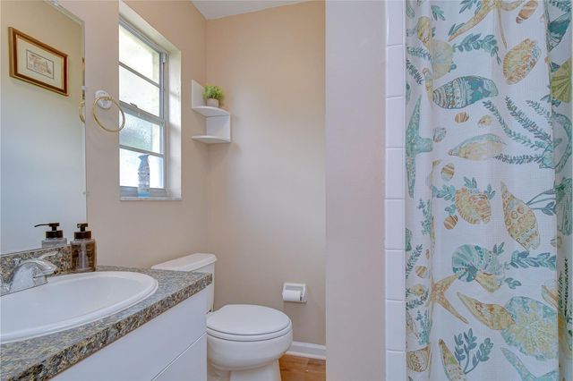 7905 N FREMONT AVENUE, Tampa, FL 33604