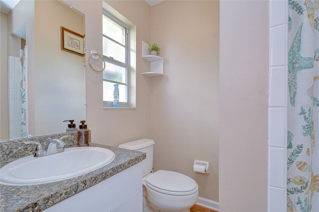 7905 N FREMONT AVENUE, Tampa, FL 33604