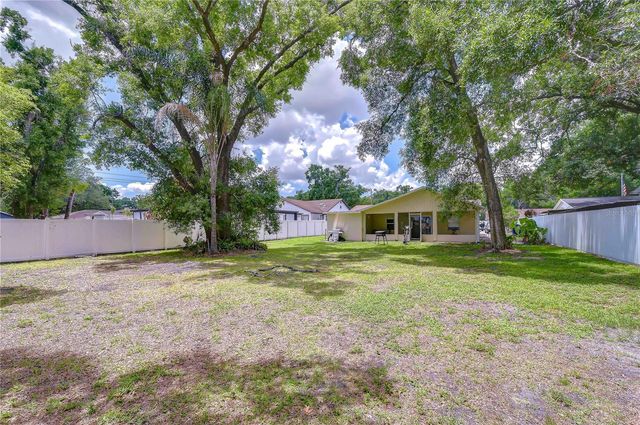 7905 N FREMONT AVENUE, Tampa, FL 33604