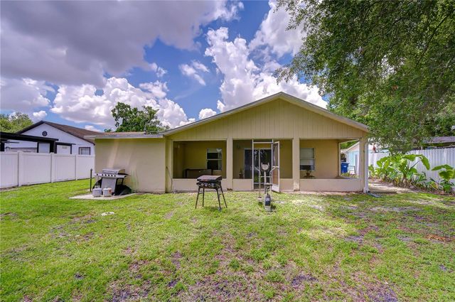7905 N FREMONT AVENUE, Tampa, FL 33604
