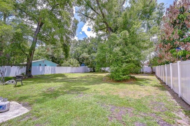 7905 N FREMONT AVENUE, Tampa, FL 33604