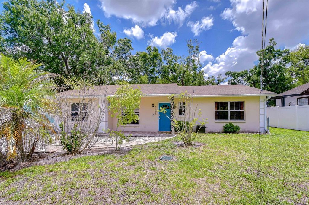 7905 N FREMONT AVENUE, Tampa, FL 33604