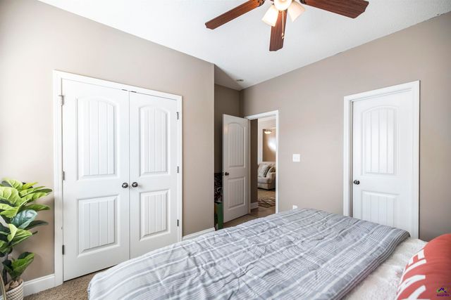 303 Rose Pointe Ct, Bonaire, GA 31005