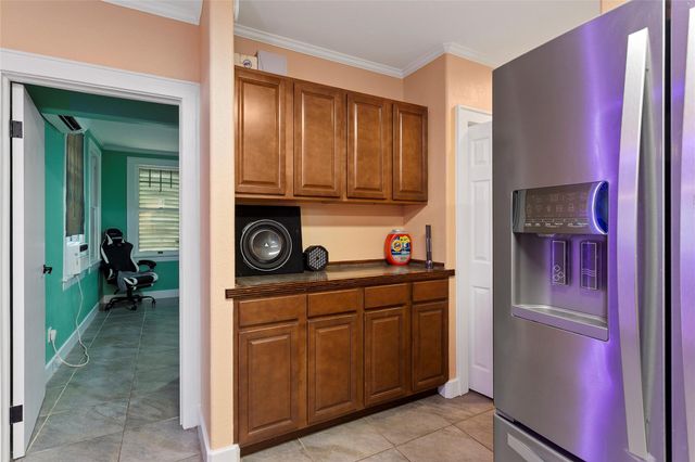 2616 45th Street, Galveston, TX 77550
