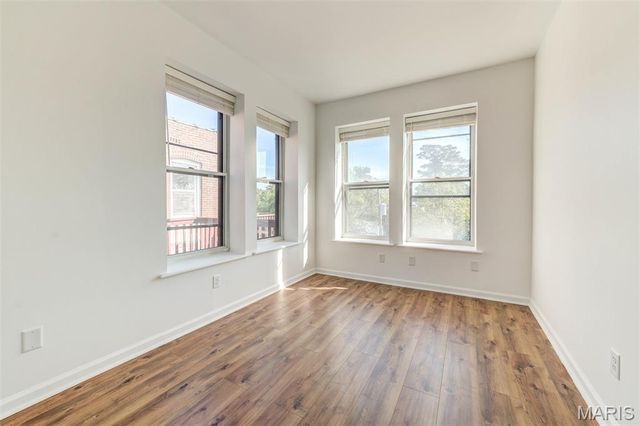 5845 Nina Place 3W, St Louis, MO 63112