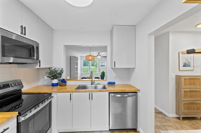 9514 DARIEN AVENUE 9514, Orlando, FL 32817