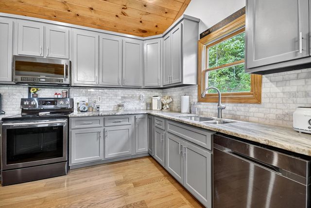 380 Bear Trail, Murphy, NC 28906