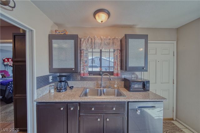 2040 Laguna Street, Pahrump, NV 89048