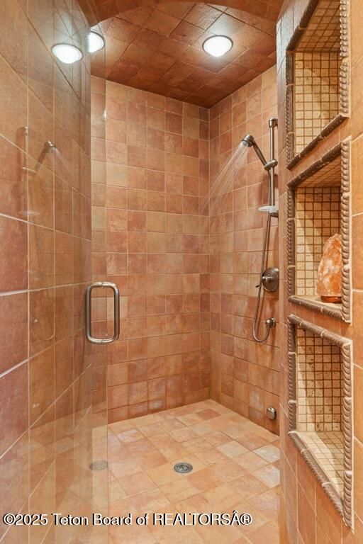 6240 N PRICKLY PEAR Lane, Jackson, WY 83001 photo 18