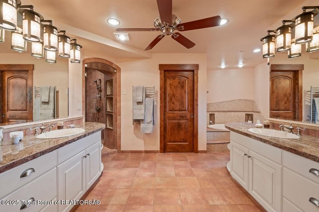 6240 N PRICKLY PEAR Lane, Jackson, WY 83001 photo 20