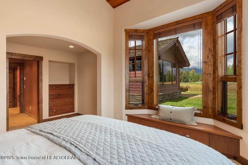 6240 N PRICKLY PEAR Lane, Jackson, WY 83001 photo 22