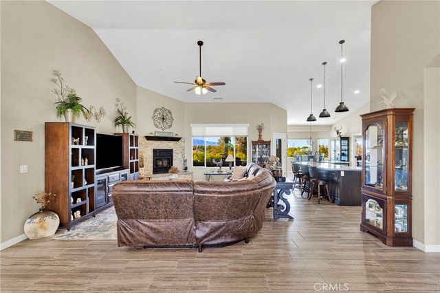 8140 Heartland, Oak Hills, CA 92344