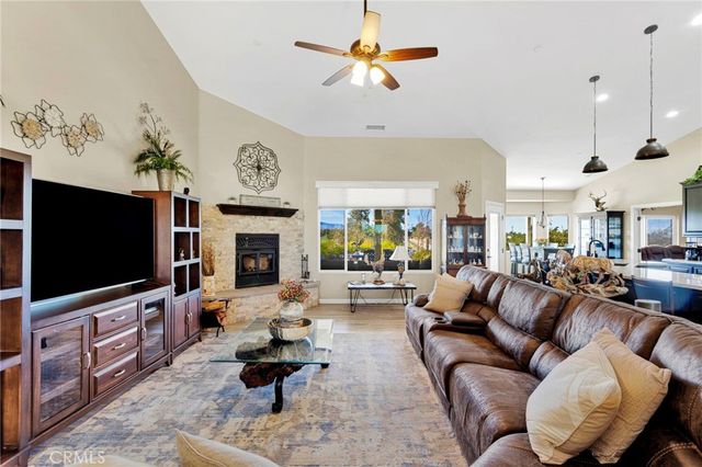 8140 Heartland, Oak Hills, CA 92344